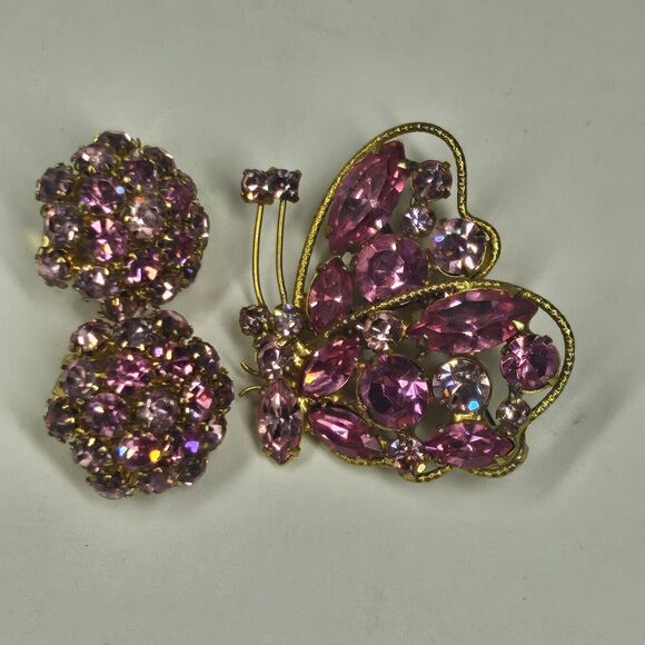 Regency Pink Rhinestone Butterfly Pin w/Matching Earrings Vintage Goldtone - Picture 3 of 16